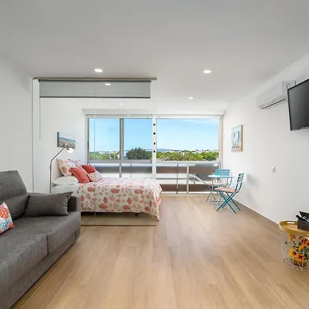 Algarve, Located Center Of Vilamoura Quarteira